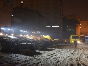 Hakkari Belediyesi karla mücadele çalışması