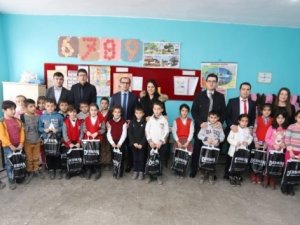 İstanbul’dan Çukurcalı çocuklara hediye