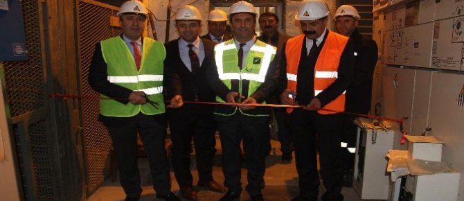 Derecik beldesine yeni elektrik hattı