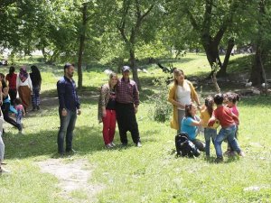 Kırıkdağ Köyü Piknik Yapan Ailelerin Akınına Uğruyor