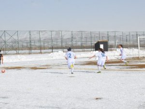 Hakkarigücü, Van Yolspor’a 3-0 yenildi