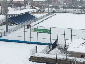 Hakkari Şehir Stadyumu Kardan Temizlendi