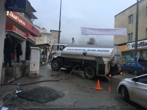 Hakkari Belediyesi Akmayan Su Mesaisinde