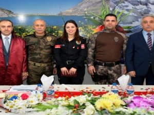Vali Toprak, polis memurlarının nikah şahitliğini yaptı