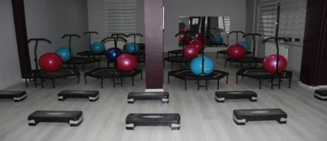 Hakkari’de kadınlara özel ilk spor salonu açıldı
