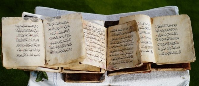 700 yıllık el yazması Kur’an-ı Kerim’ler büyük ilgi görüyor