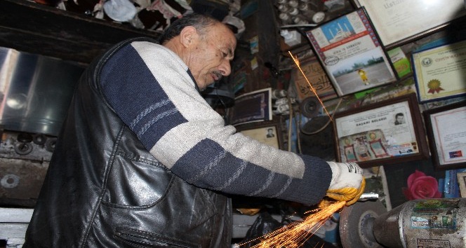 Tarihi çarşının yarım asırlık ustası