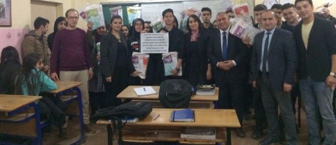 HAKGİDER’den eğitime destek