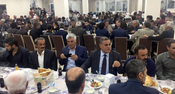 HDP ve DBP Yüksekova İlçe Teşkilatlarından iftar yemeği