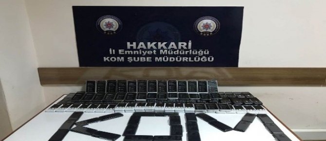 Hakkari’de kaçak sigara ve cep telefonu operasyonu