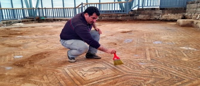 Üzeri örtülen mozaik yeniden gün yüzüne çıktı