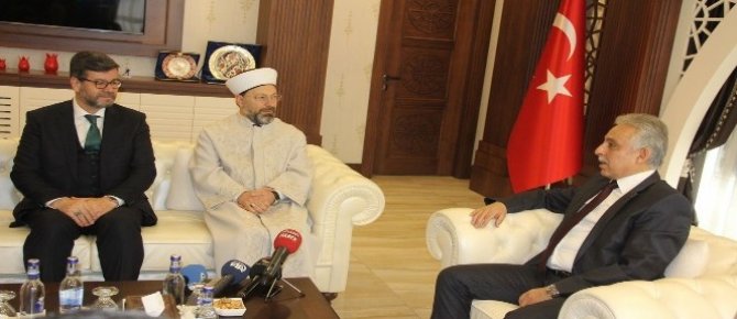 Diyanet İşleri Başkanı Erbaş: “Bazı insanlar halkımızı yanlış bilgilendiriyor”