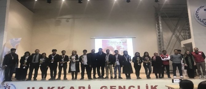 Hakkari’de Gençler Arası Şiir Okuma Yarışması