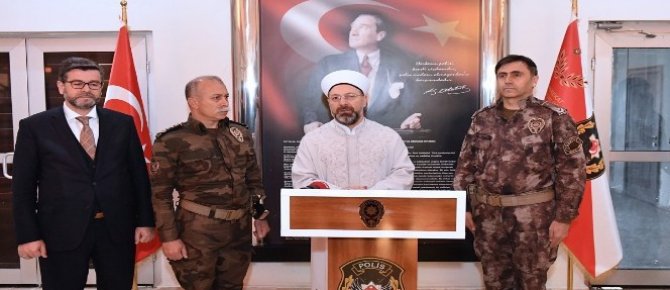 Diyanet İşleri Başkanı Erbaş, PÖH Şube Müdürlüğünü ziyaret etti