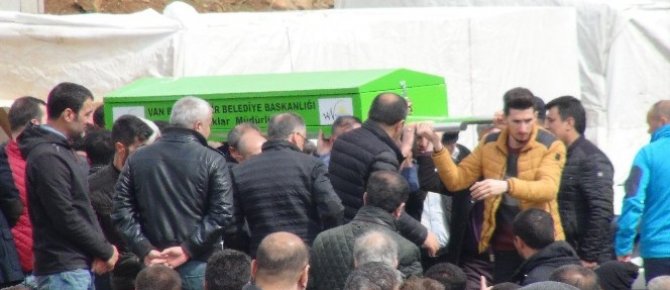 Küçük Berat toprağa verildi