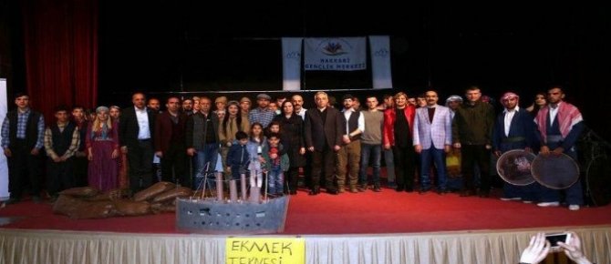 Hakkari’de "Çanakkale" adlı tiyatro oyunu sahnelendi