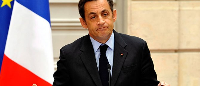 Fransa eski Cumhurbaşkanı Sarkozy, gözaltına alındı