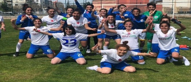 Hakkarigücü kadın takımı 1. Lig yolunda