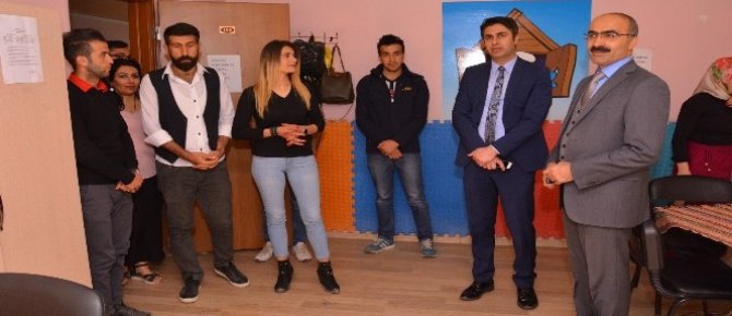 Vali Yardımcısı Karaman’dan kültür ve sanat merkezine ziyaret
