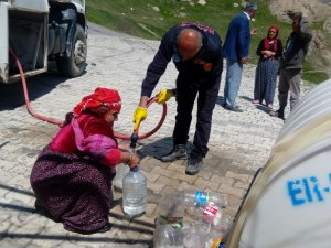 Sulama Arazözü Akmayan Su Mesaisinde