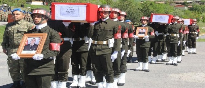 Hakkari şehitleri törenle memleketlerine uğurlandı