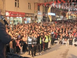 Dursun Ali Erzincanlı konserine binler katıldı