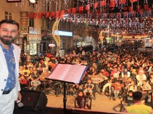 Sanatçı Seyfullah Çakmak Hakkari’de konser verdi