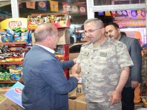 Tümgeneral Tokel’den Şemdinli esnafına ziyaret