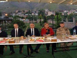 Engelli ve aileleri onuruna iftar yemeği