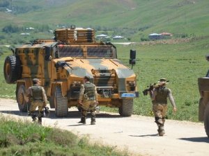 Yüksekova’da askeri sevkıyat