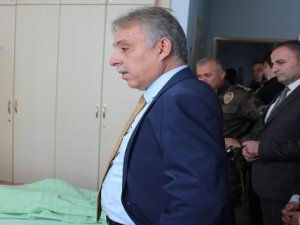 Vali Toprak’tan yaralı askerlere ziyaret
