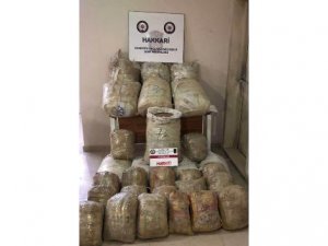 Hakakri’de 858 kilo toz esrar ele geçirildi