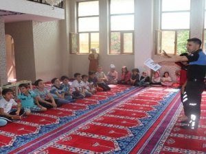 Hakkari polisinden çocuklara boğulmaya karşı eğitim