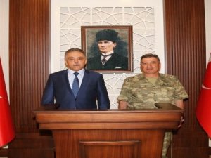 Tuğgeneral Alper’den Vali Toprak’a ziyaret
