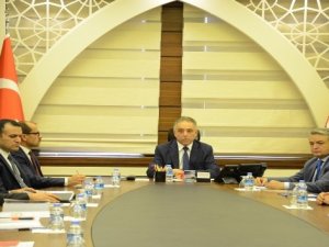 Hakkari’de ‘sınır kapıları’ konulu toplantı