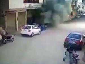 İdlib'de sivillerin üzerine bombalar böyle yağıyor