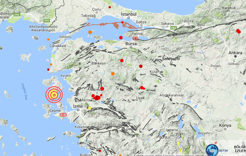 Son dakika! İstanbul'da şiddetli deprem!