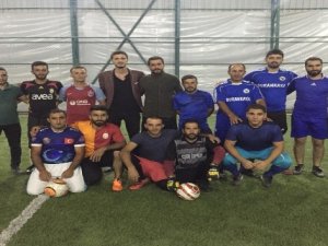 Hakkari'de ‘Fatih Keskin Halı Saha Futbol Turnuvası' başladı