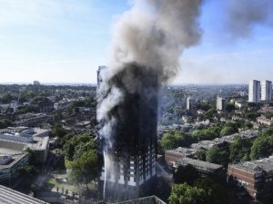 Londra’da yangında ölenlerin sayısı 17’ye yükseldi