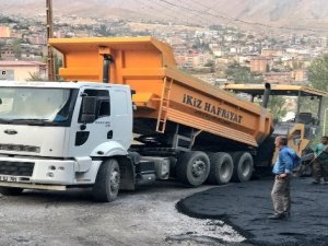 Hakkari Belediyesinden yol asfaltlama çalışması