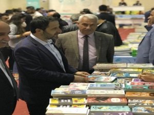 Başkan Gür, Hakkari 1. Kitap fuarını ziyaret etti