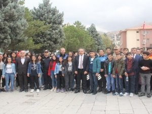 Hakkarili 150 öğrenci Çanakkale ve İstanbul'a uğurlandı