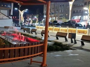 Hakkari'de dekoratif ve aydınlatmalı korkuluklar