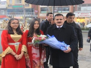 Hakkari Valisi Akbıyık göreve başladı