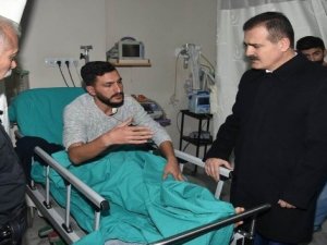Vali Akbıyık yaralı polisleri ziyaret etti