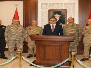 Orgeneral Çetin ve Temel'den Vali Akbıyık'a ziyaret