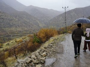 23 yıl önce boşalan köye şimdi köylüler yerleşecek