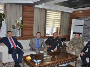 Vali Akbıyık'tan Kaymakam Kendüzler'e ziyaret
