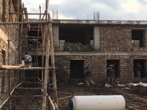 Çukurca'nın taş evlerinde restorasyon çalışması