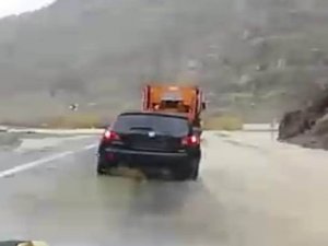 Çukurca yolunda heyelan